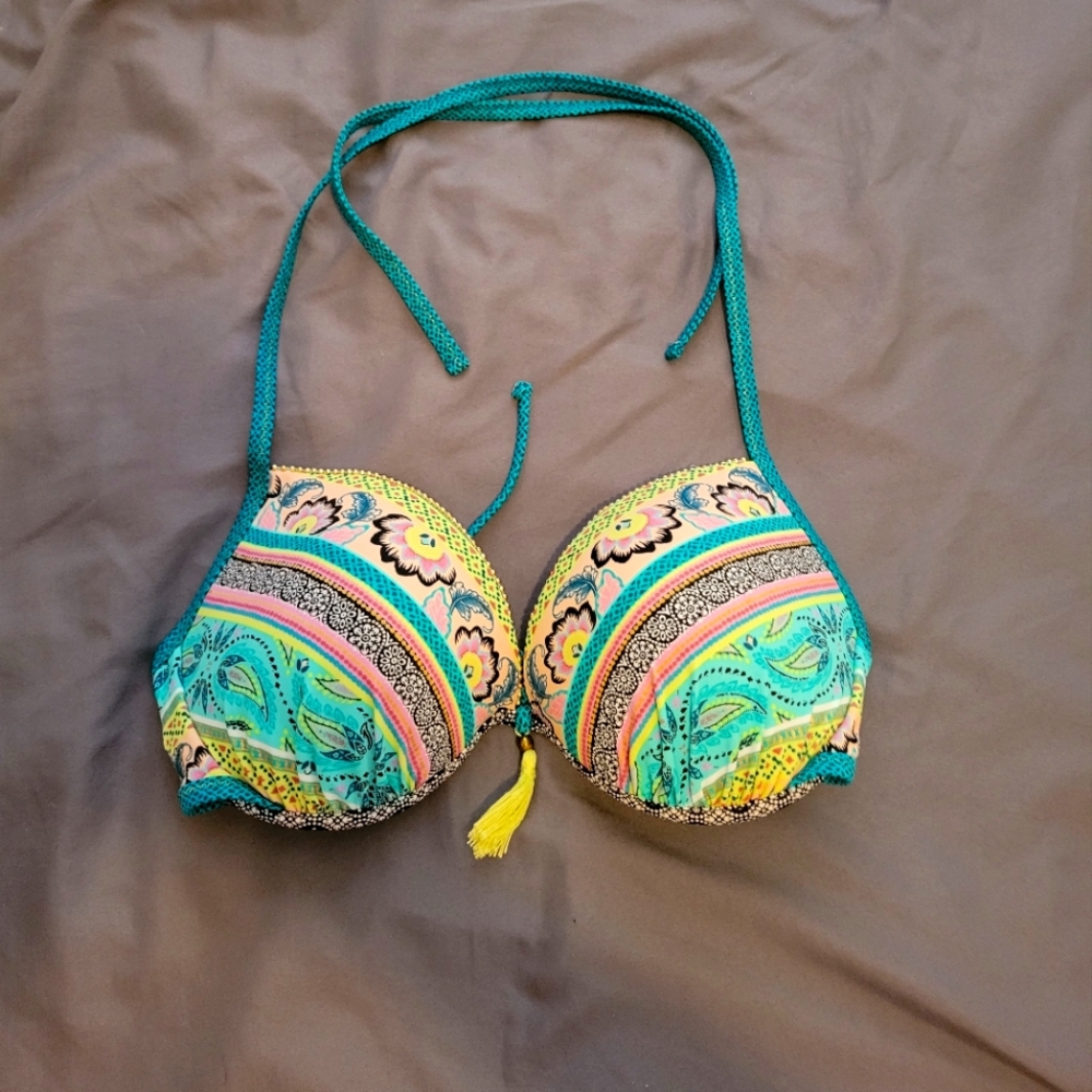 Women's bathing suit top